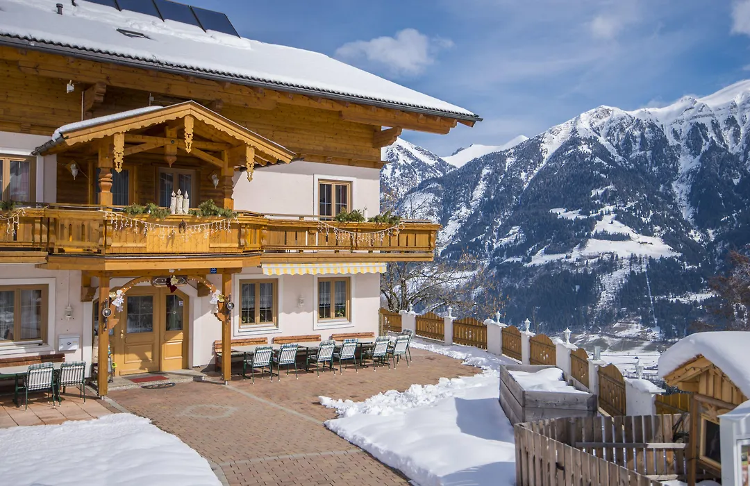 Hotel-Pension Lackenbauer-1