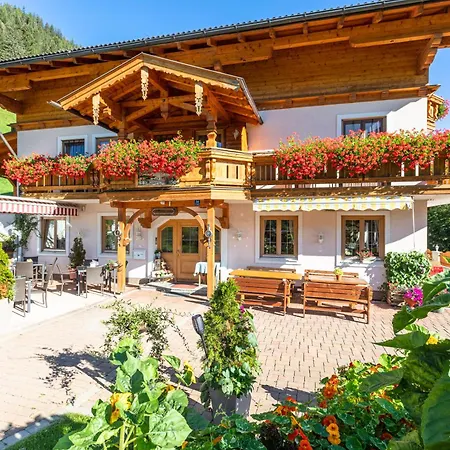 Hotel-Pension Lackenbauer-3