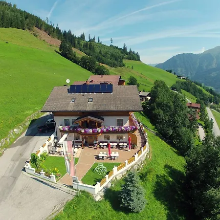 Hotel-Pension Lackenbauer-2